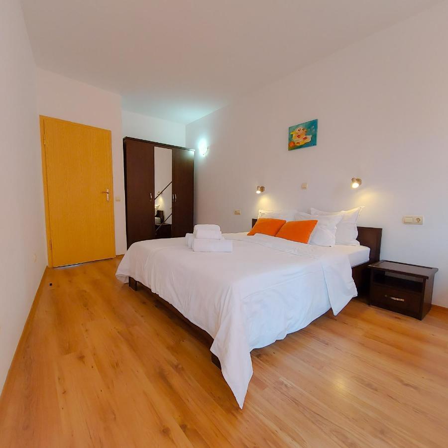 Sunny Holiday Apartments Sunny Beach Exterior photo